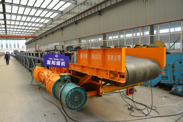嵩陽(yáng)煤機(jī)DSJ80/40/2*55可伸縮皮帶機(jī)完成試機(jī)發(fā)貨