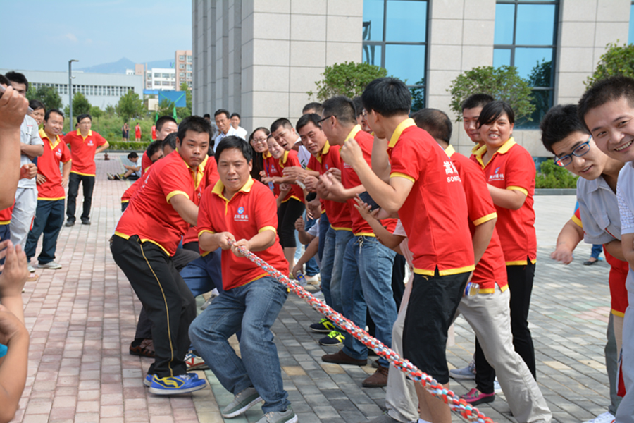 嵩陽煤機(jī)“團(tuán)隊(duì)競技，獻(xiàn)禮閱兵”